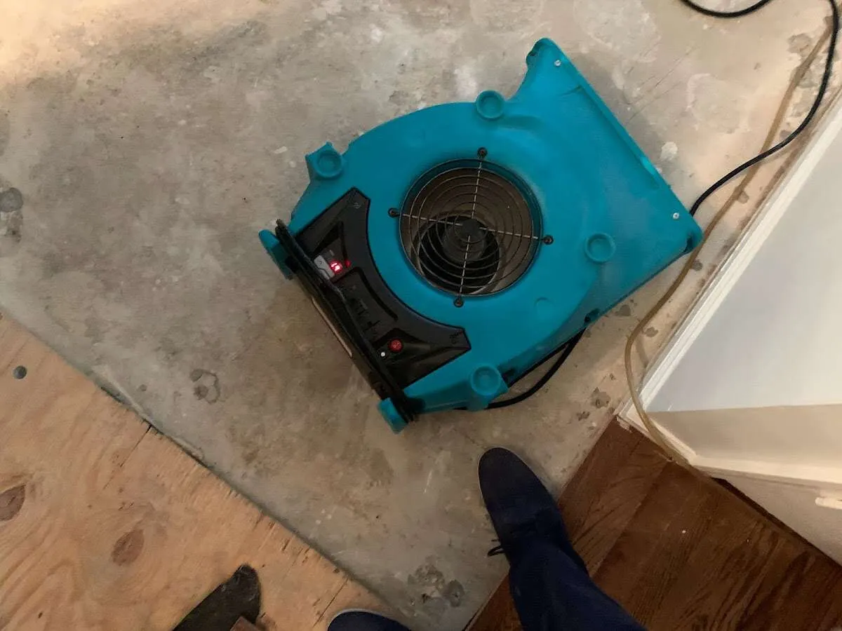 Air mover drying subfloor during Leak Detection & Repair in Cupertino